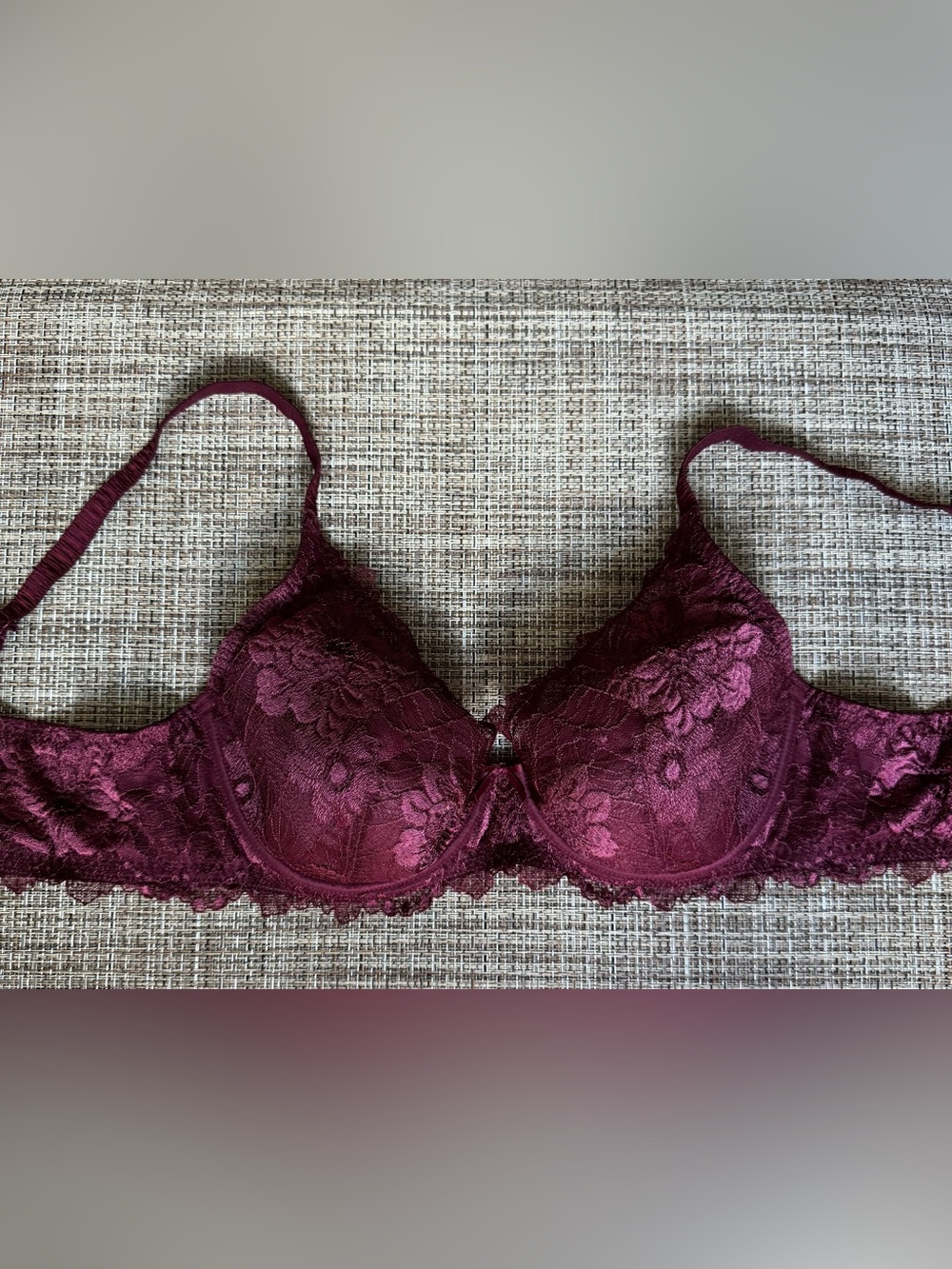 Women's Lace Underwire Bra in Deep Wine
